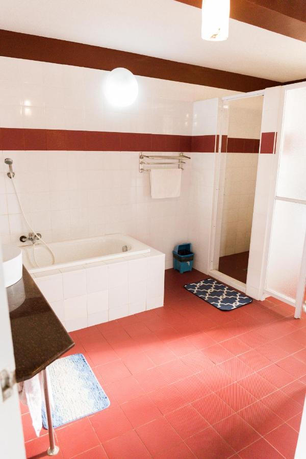 Seaview Hills Luxury Apartments & Rooms Dauis ภายนอก รูปภาพ